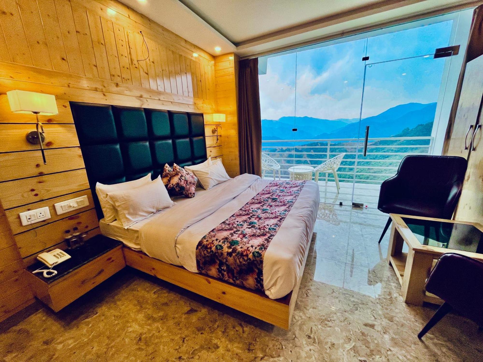 Hotel Classic Crown - #Scenic Mountain View #Open Terrace #Parking #Premium Rooms With Balcony #Guest Preferred #Best Selling Hotel In Mussoorie Esterno foto