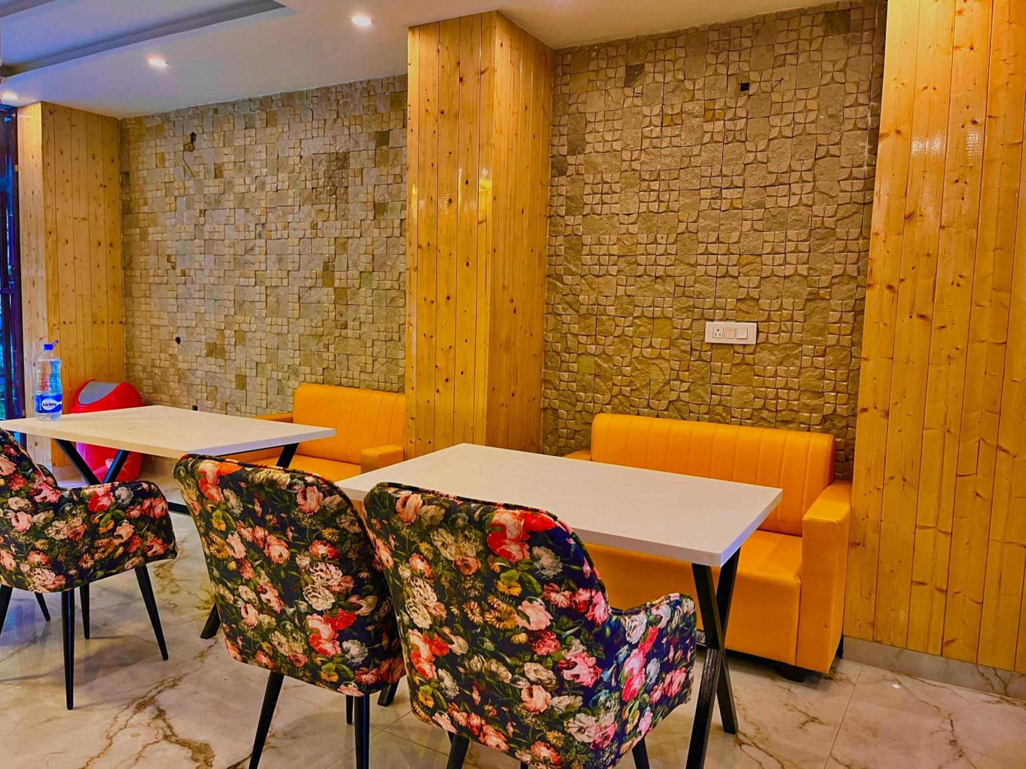 Hotel Classic Crown - #Scenic Mountain View #Open Terrace #Parking #Premium Rooms With Balcony #Guest Preferred #Best Selling Hotel In Mussoorie Esterno foto