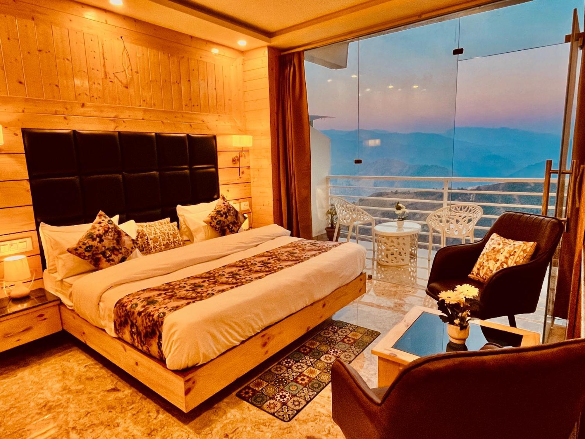 Hotel Classic Crown - #Scenic Mountain View #Open Terrace #Parking #Premium Rooms With Balcony #Guest Preferred #Best Selling Hotel In Mussoorie Esterno foto
