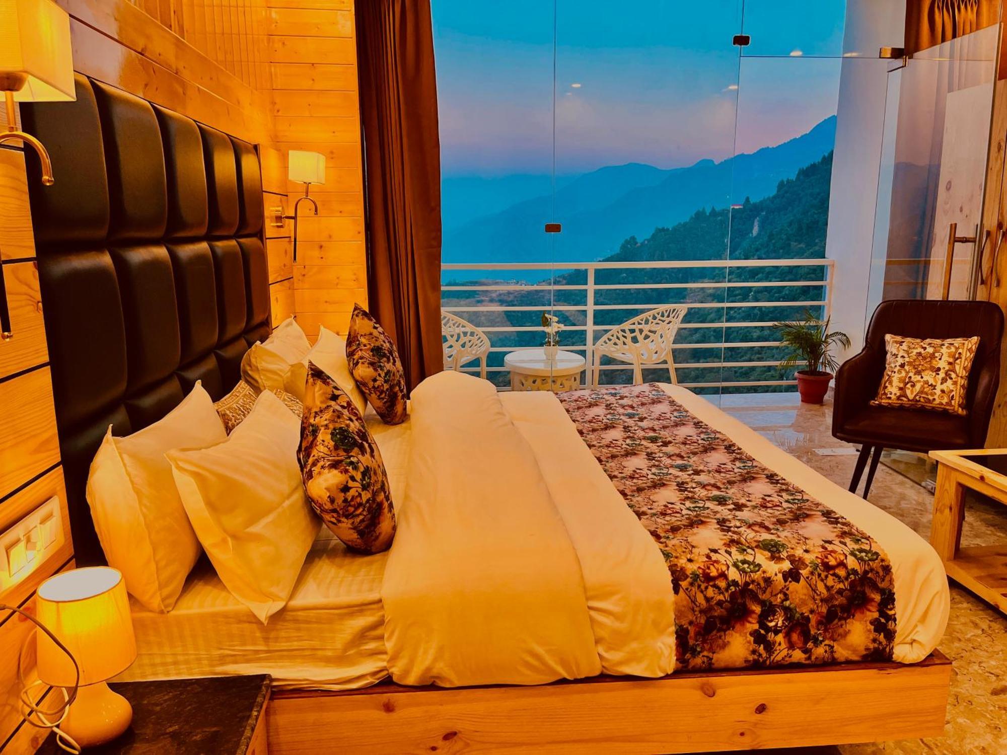 Hotel Classic Crown - #Scenic Mountain View #Open Terrace #Parking #Premium Rooms With Balcony #Guest Preferred #Best Selling Hotel In Mussoorie Esterno foto