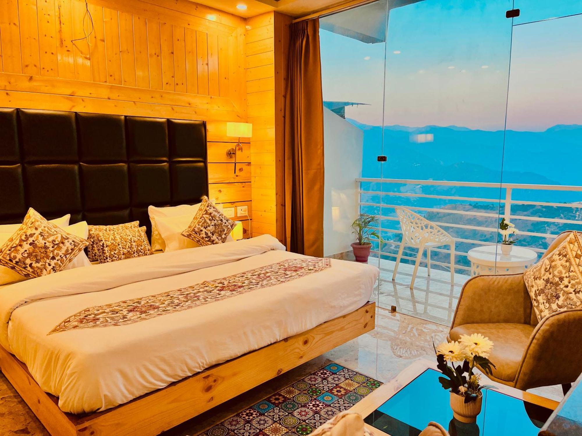 Hotel Classic Crown - #Scenic Mountain View #Open Terrace #Parking #Premium Rooms With Balcony #Guest Preferred #Best Selling Hotel In Mussoorie Esterno foto