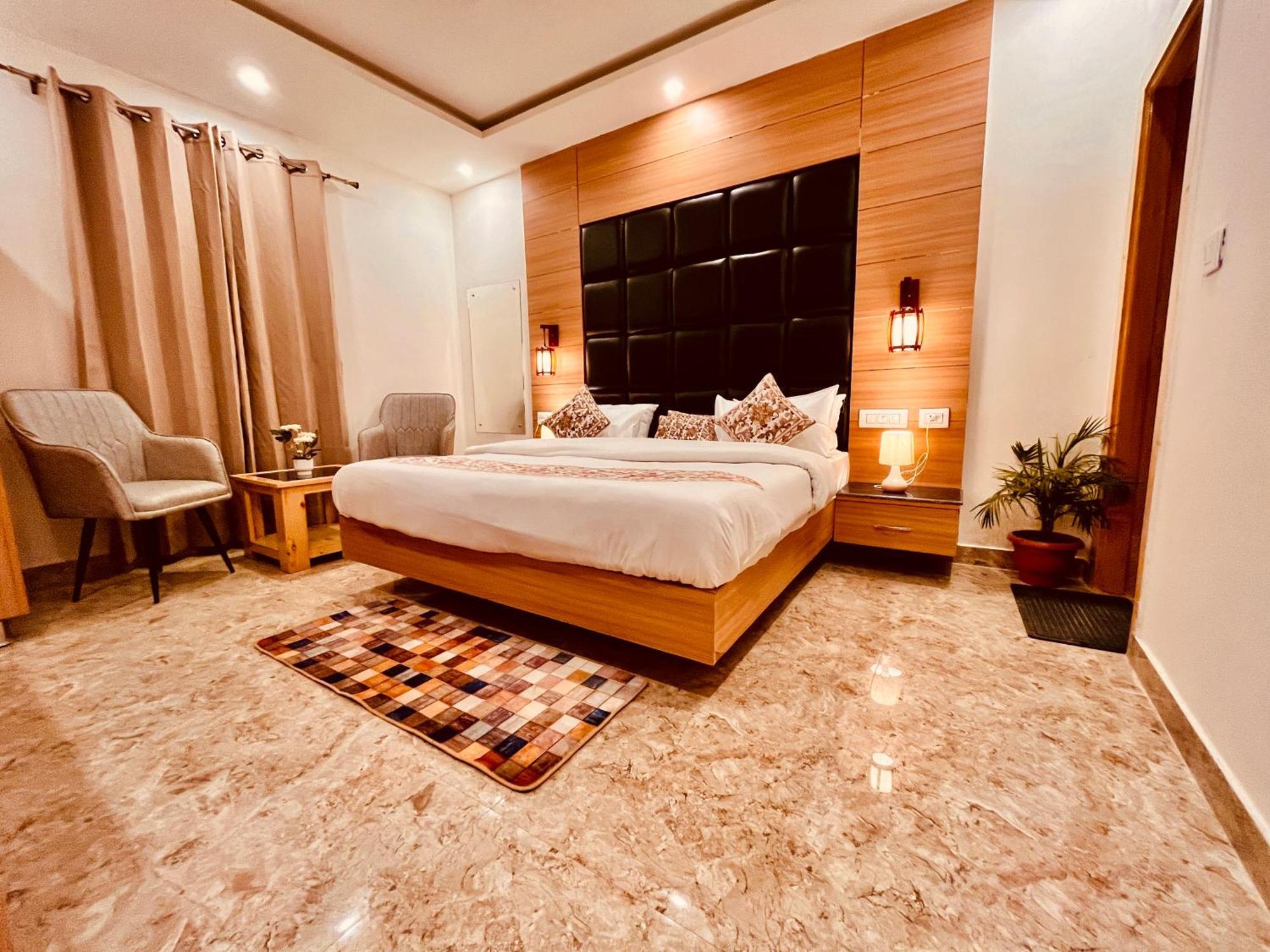 Hotel Classic Crown - #Scenic Mountain View #Open Terrace #Parking #Premium Rooms With Balcony #Guest Preferred #Best Selling Hotel In Mussoorie Esterno foto