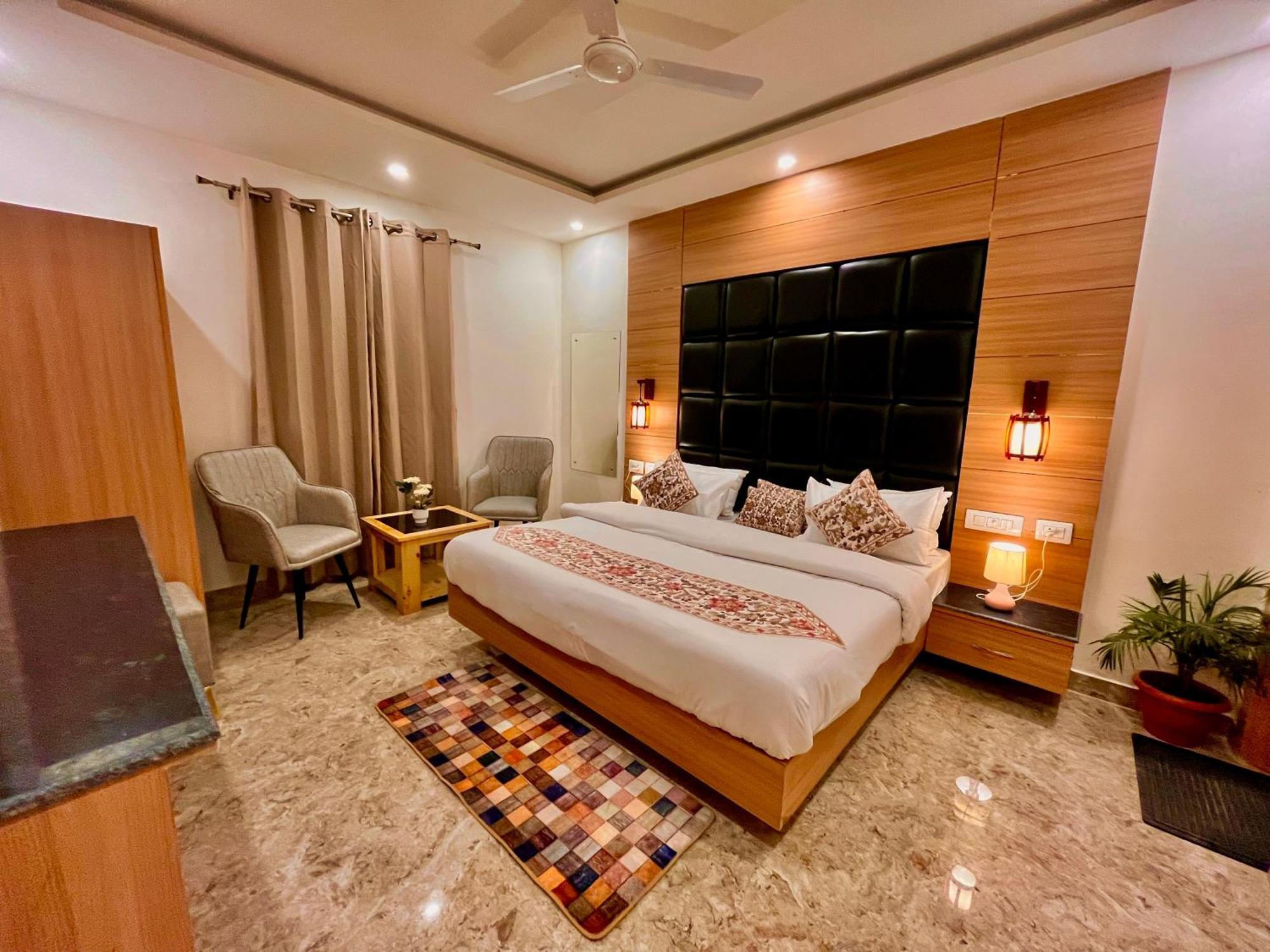 Hotel Classic Crown - #Scenic Mountain View #Open Terrace #Parking #Premium Rooms With Balcony #Guest Preferred #Best Selling Hotel In Mussoorie Esterno foto