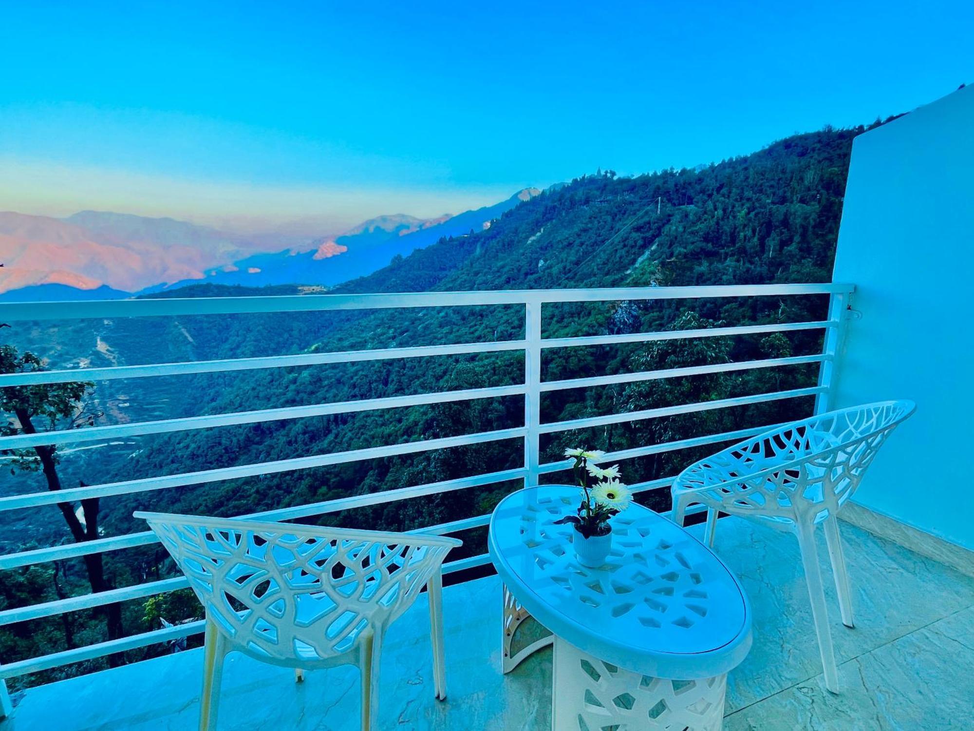Hotel Classic Crown - #Scenic Mountain View #Open Terrace #Parking #Premium Rooms With Balcony #Guest Preferred #Best Selling Hotel In Mussoorie Esterno foto