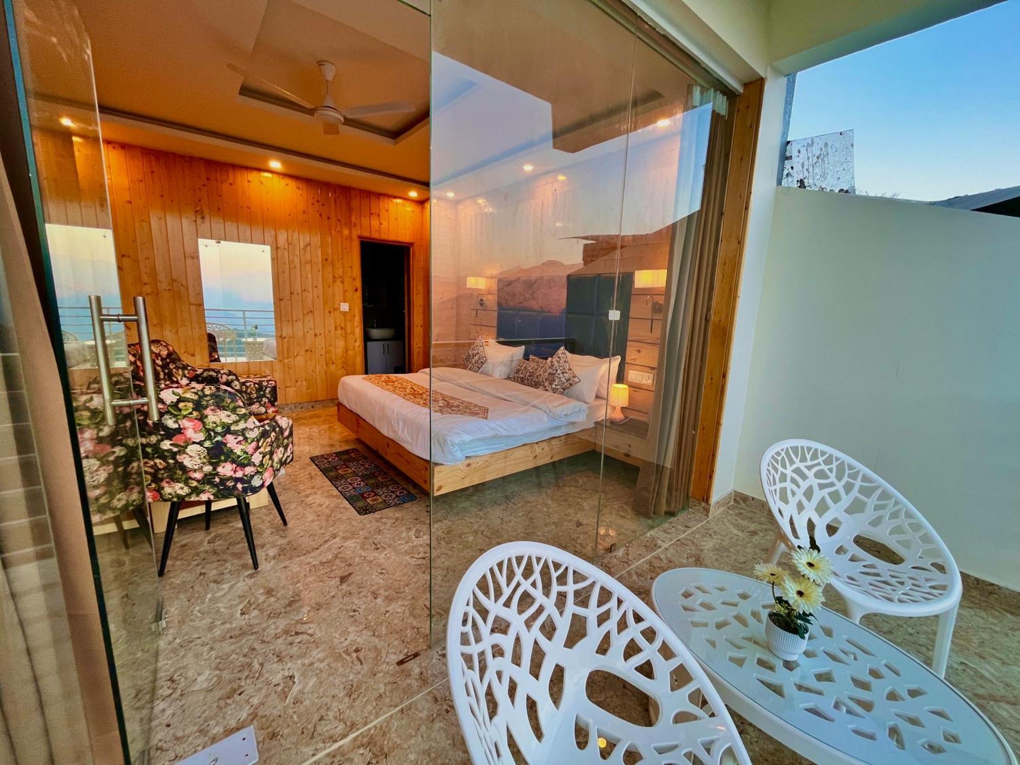 Hotel Classic Crown - #Scenic Mountain View #Open Terrace #Parking #Premium Rooms With Balcony #Guest Preferred #Best Selling Hotel In Mussoorie Esterno foto