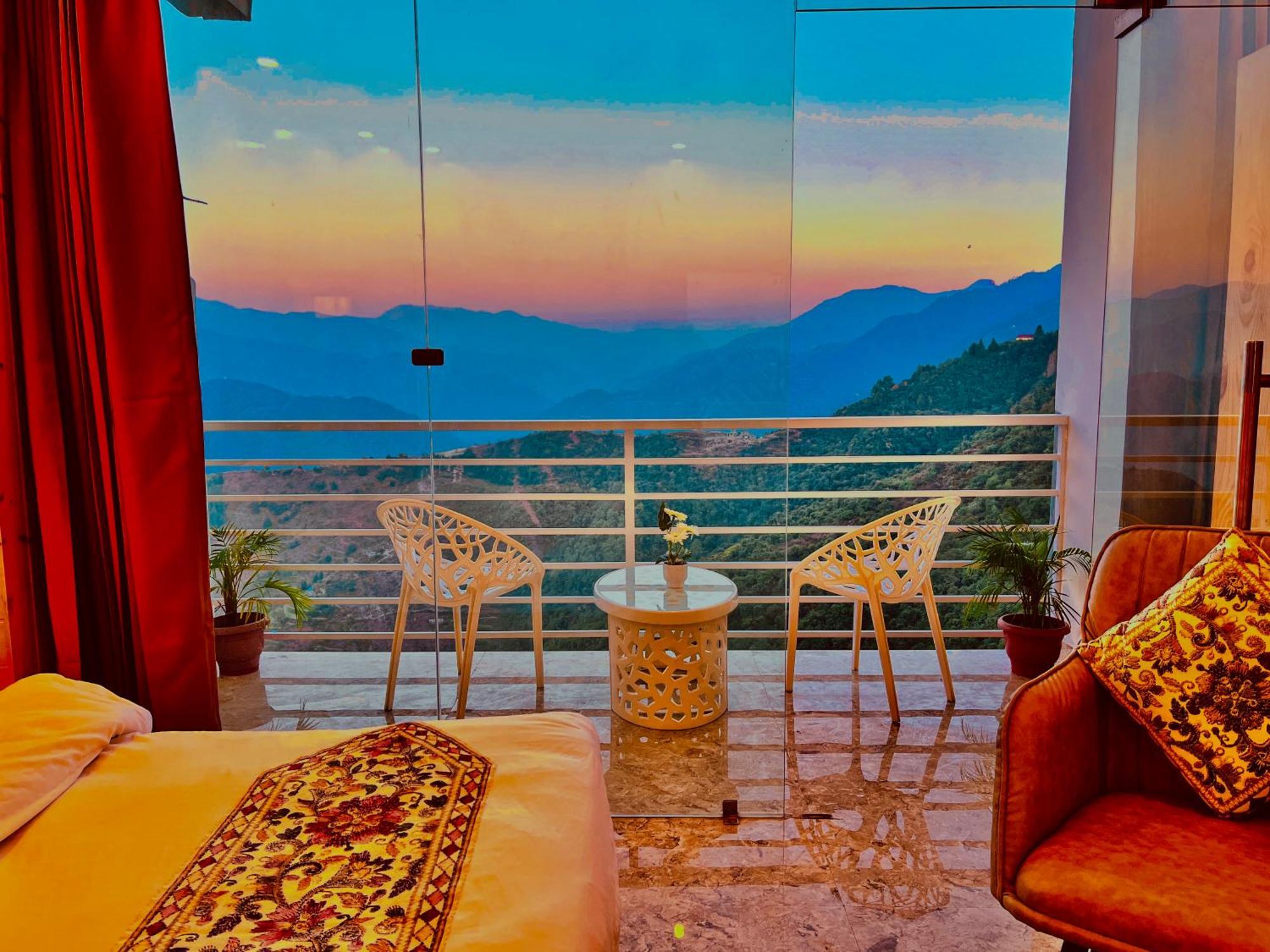 Hotel Classic Crown - #Scenic Mountain View #Open Terrace #Parking #Premium Rooms With Balcony #Guest Preferred #Best Selling Hotel In Mussoorie Esterno foto