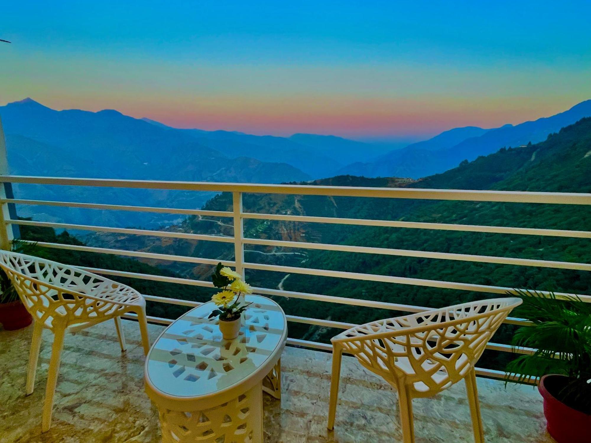 Hotel Classic Crown - #Scenic Mountain View #Open Terrace #Parking #Premium Rooms With Balcony #Guest Preferred #Best Selling Hotel In Mussoorie Esterno foto